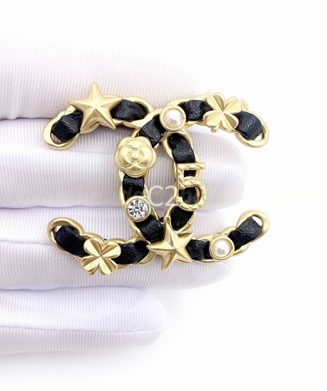 Chanel Brooch 506